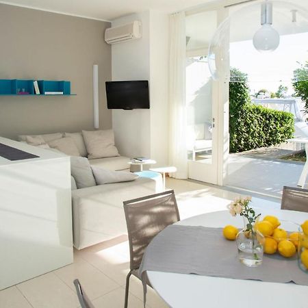 Marina Uno View Apartment ลินญาโน ซับเบียโดโร ภายนอก รูปภาพ