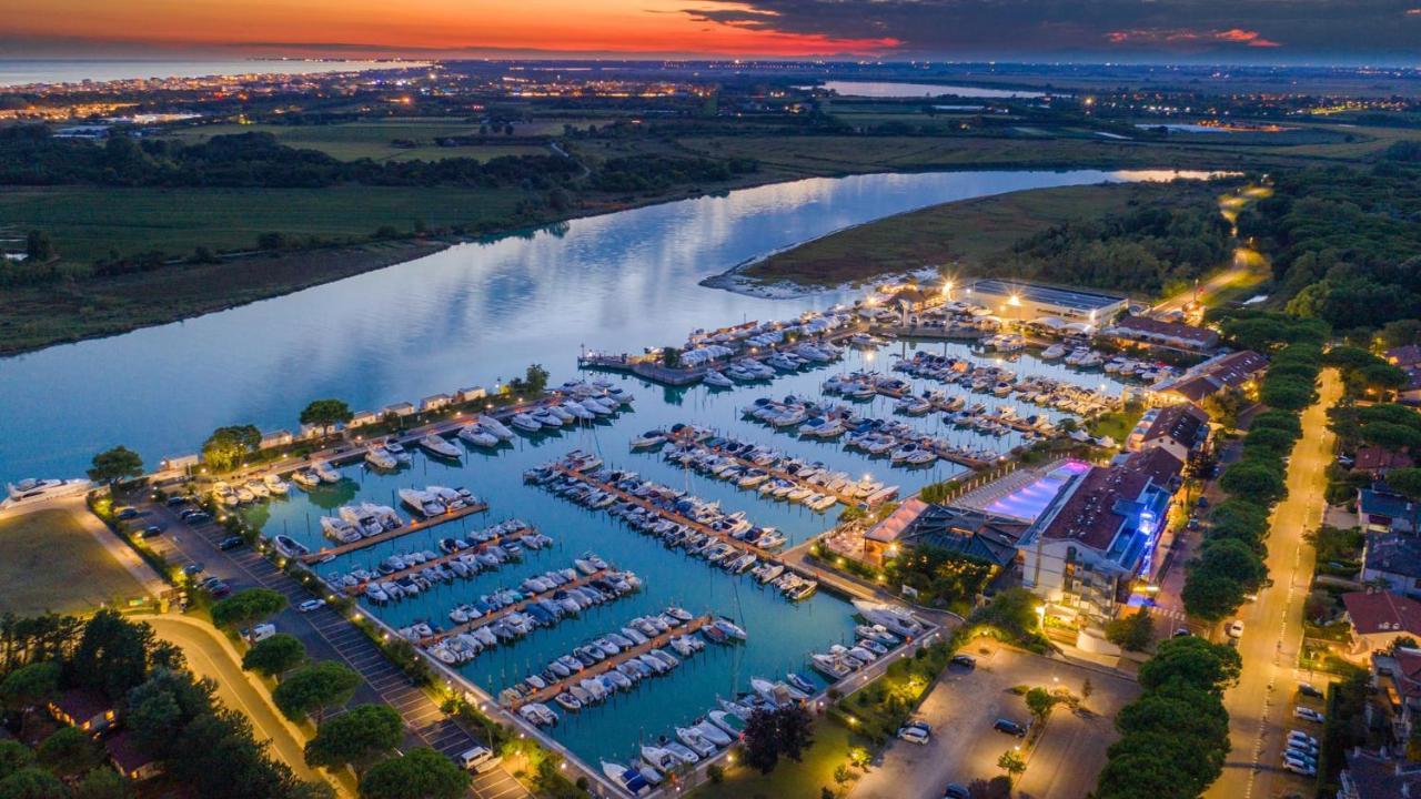 Marina Uno View Apartment ลินญาโน ซับเบียโดโร ภายนอก รูปภาพ