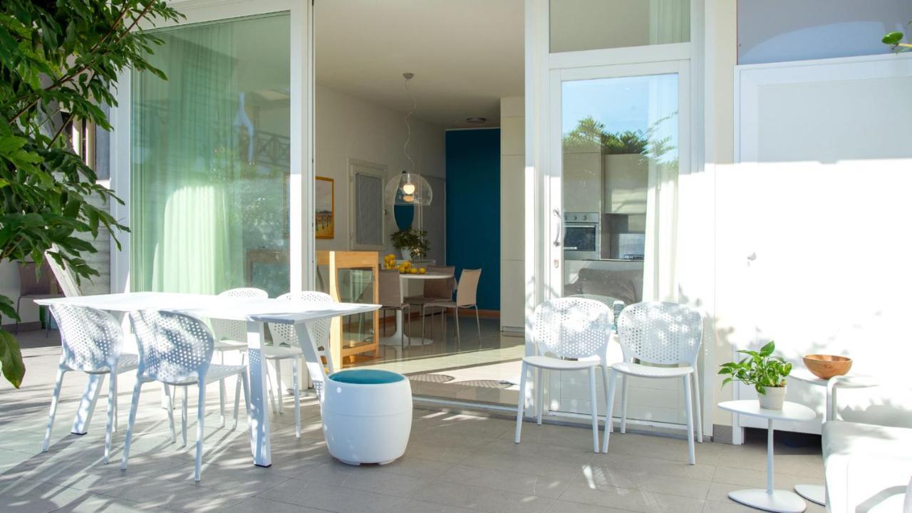 Marina Uno View Apartment ลินญาโน ซับเบียโดโร ภายนอก รูปภาพ